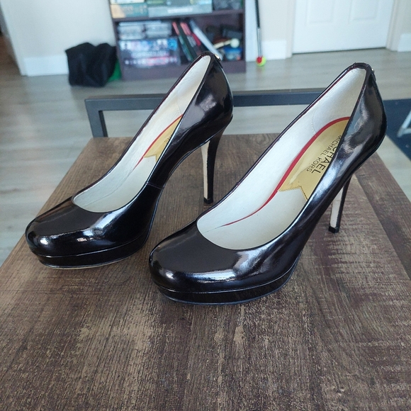 Michael Kors heels - Picture 4 of 7